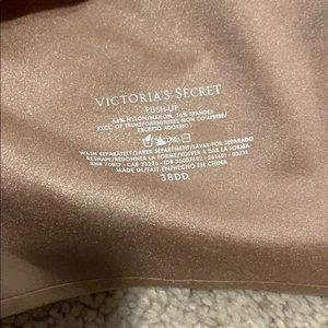 Victoria's Secret Intimates & Sleepwear - Victoria’s Secret push up bra Victoria's Secret Intimates & Sleepwear - Victoria’s Secret push up bra